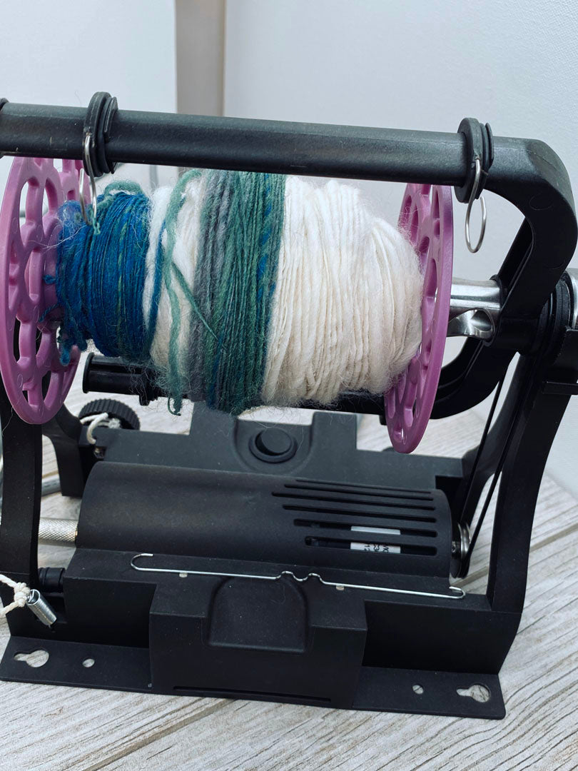 DESTASH  |  Electric Eel Wheel 6.0 PLUS Lazy Kate PLUS roving